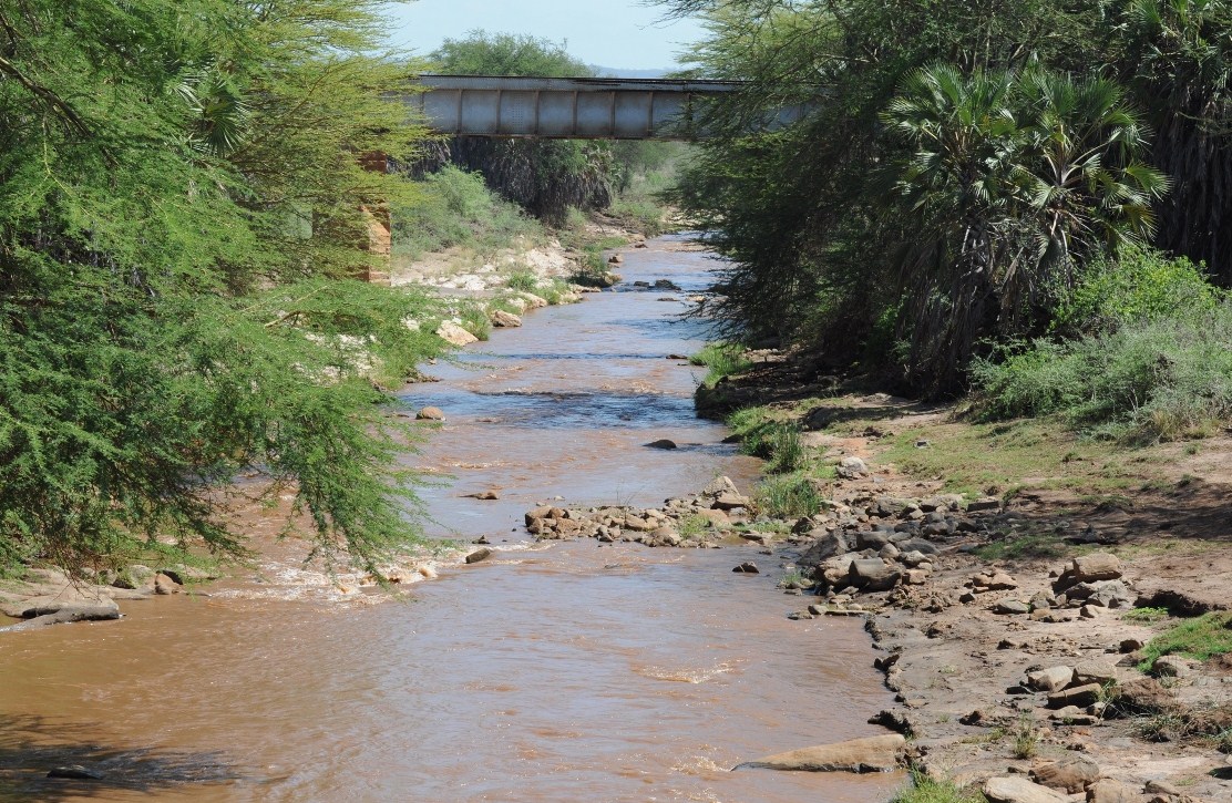 Kenia - rzeka Tsavo