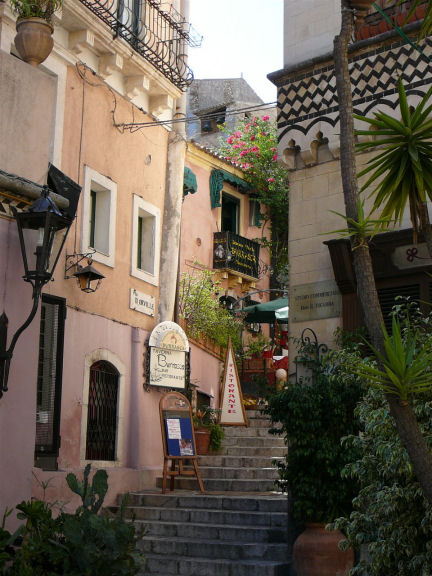 foto - uliczka w Taorminie