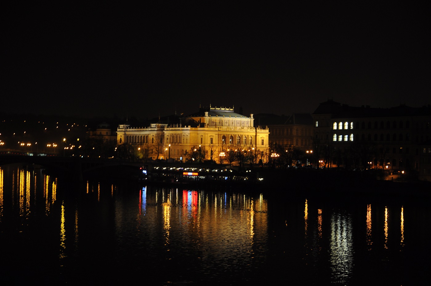 panorama Pragi znad Wełtawy
