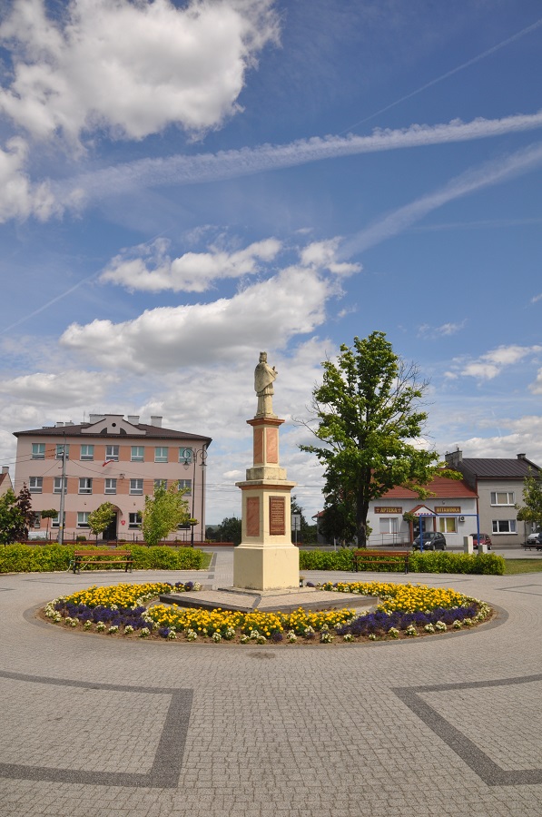 pomnik na rynku
