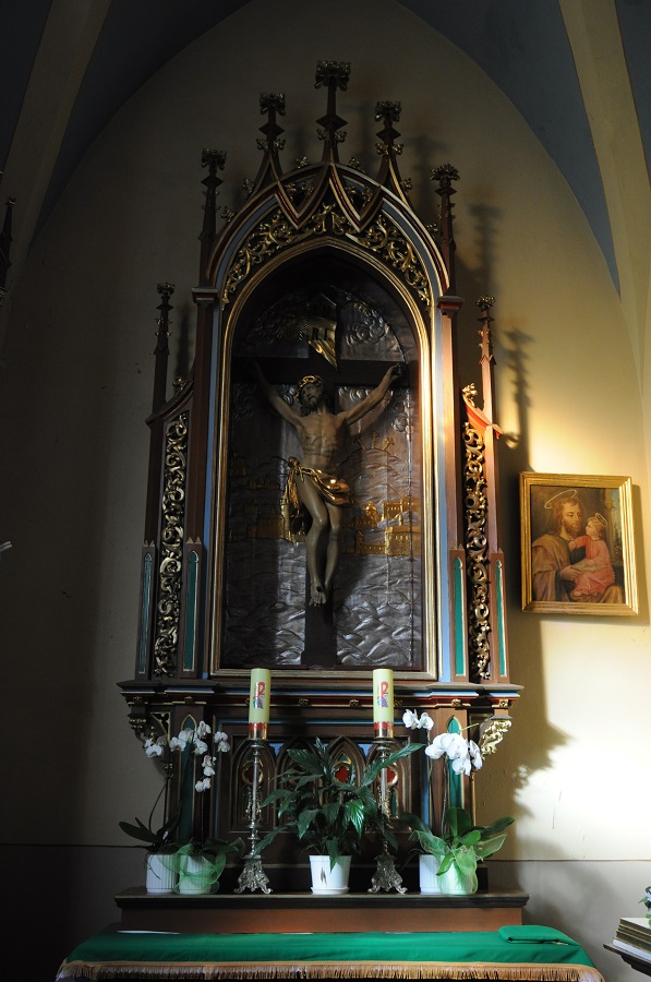 ołtarz boczny