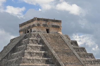 Piramida w  Chichen Itza