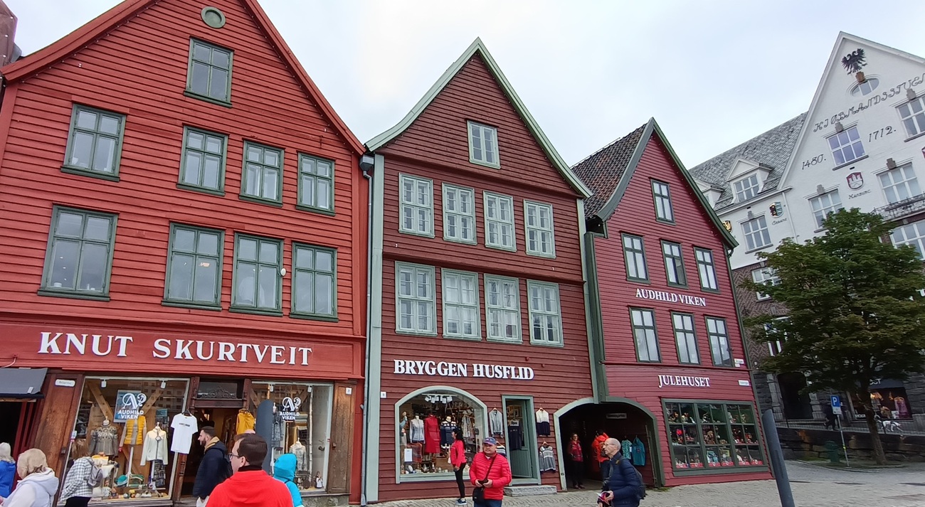 zabytkowe Bryggen Norwegia