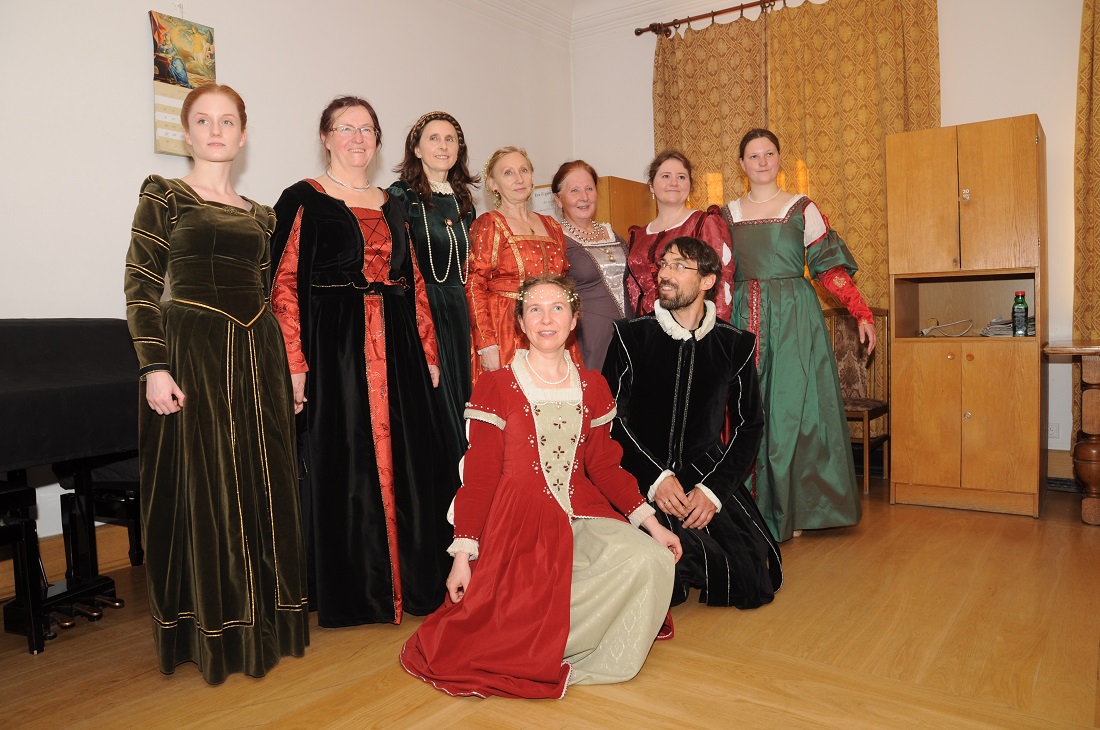 grupa taneczna w VI 2015