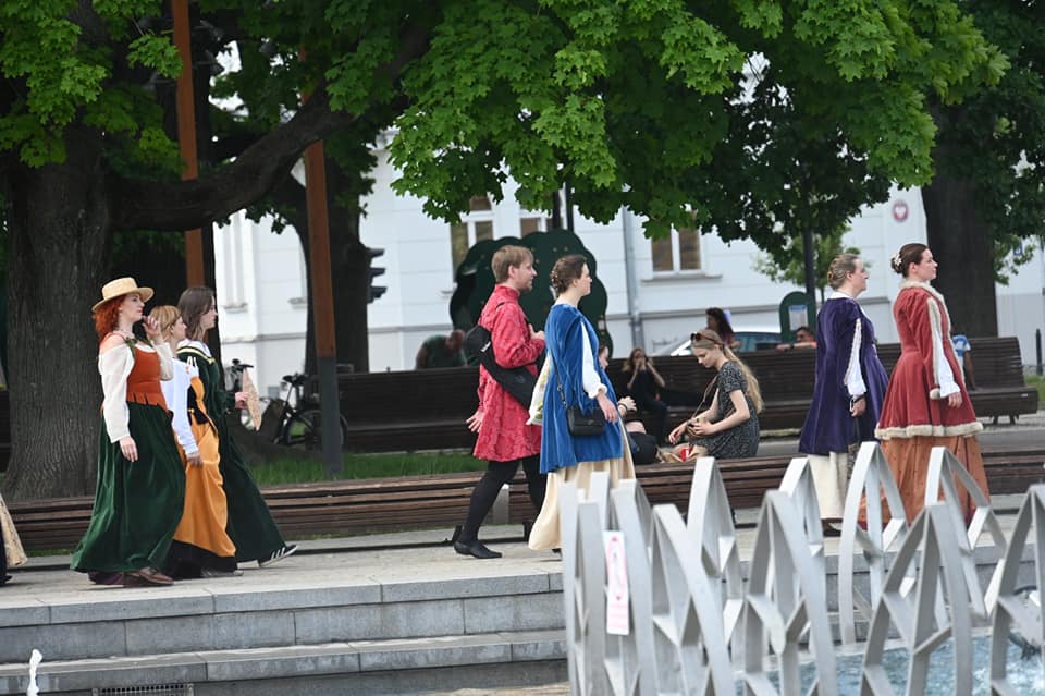 Alta Novella w korowodzie